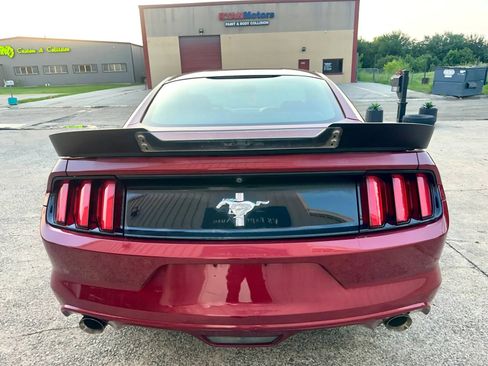 Used 2016 Ford Mustang GT RWD image 5