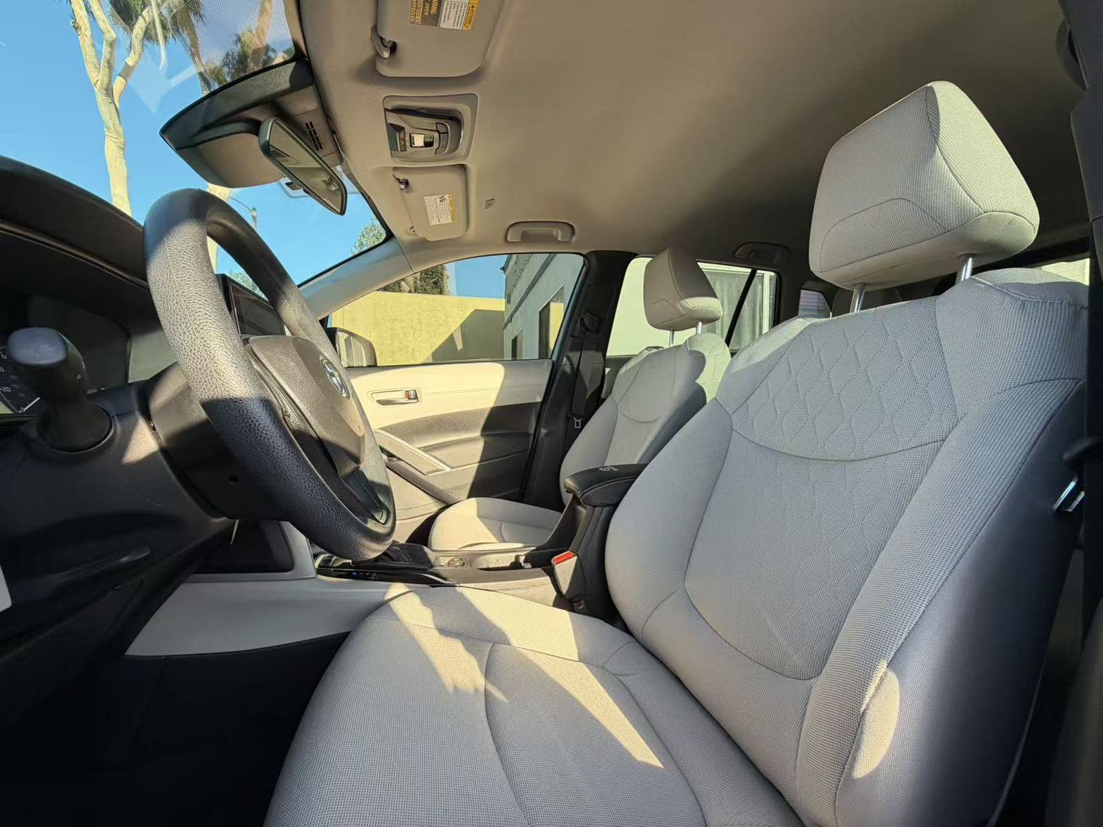 Used 2025 Toyota Corolla Cross L FWD image 7