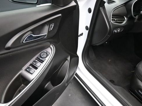 Used 2023 Chevrolet Malibu LT FWD image 15