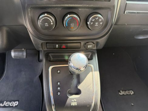 Used 2015 Jeep Patriot Sport w/ Power Value Group FWD image 32