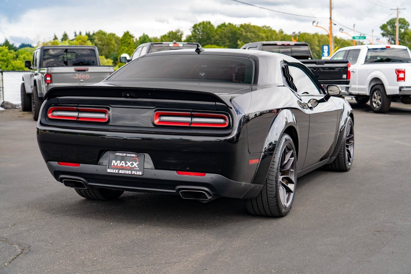 Used 2019 Dodge Challenger R/T Scat Pack w/ Widebody Package RWD image 10