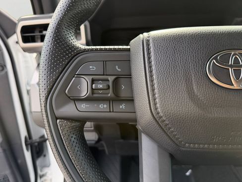 Certified 2026 Toyota Tacoma SR5 AWD/4WD image 21