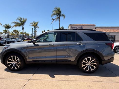 Used 2025 Ford Explorer ST-Line AWD/4WD image 10
