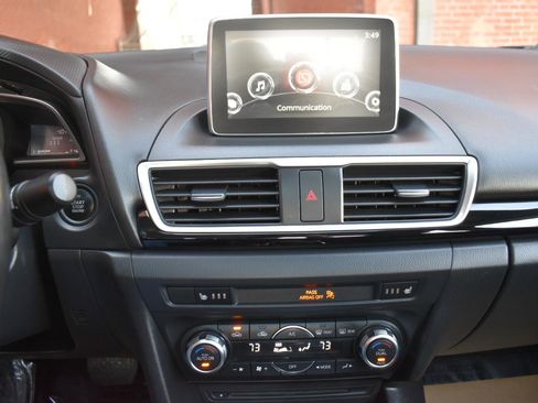 Used 2016 MAZDA MAZDA3 i Grand Touring image 25