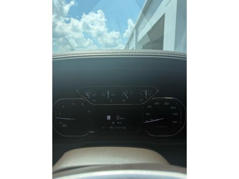 Used 2022 GMC Sierra 2500 SLT w/ SLT Premium Package AWD/4WD image 6