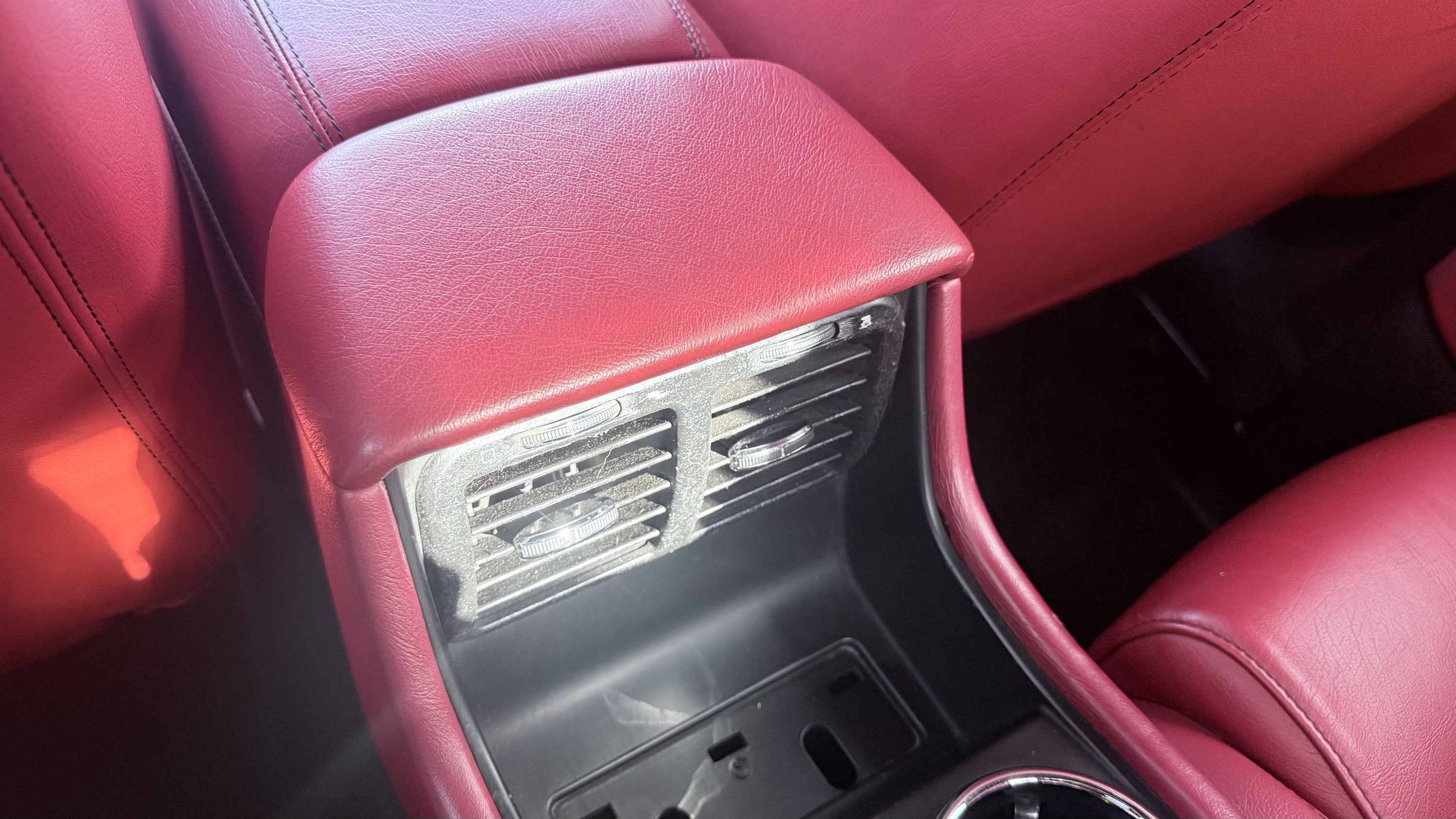 Used 2016 Maserati GranTurismo Convertible RWD image 37