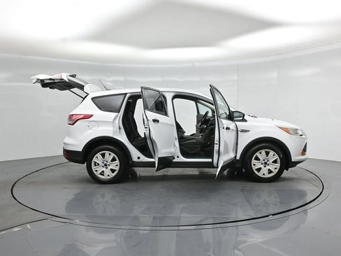 Used 2015 Ford Escape S FWD image 4