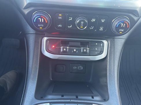 Used 2023 GMC Acadia SLE w/ Driver Convenience Package image 22