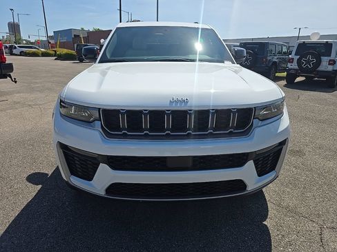 New 2026 Jeep Grand Cherokee L Limited RWD image 8