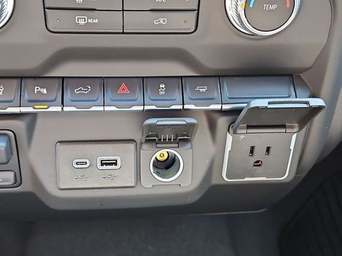 Used 2025 GMC Sierra 2500 Pro w/ 1SA Pro Safety Plus Package RWD image 34