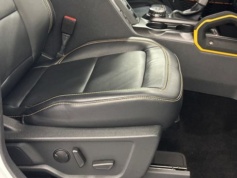 Used 2022 Ford Bronco Badlands image 12