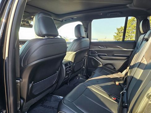 New 2025 Jeep Grand Cherokee L Limited w/ Black Appearance Package image 12