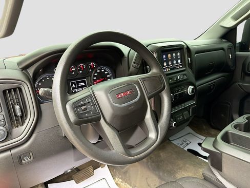 Used 2024 GMC Sierra 2500 Pro w/ Convenience Package AWD/4WD image 9
