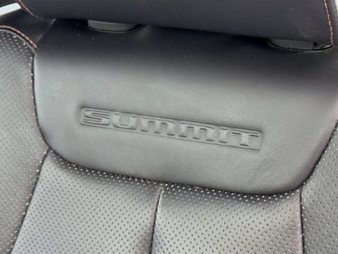 Used 2022 Jeep Grand Cherokee Summit AWD/4WD image 22