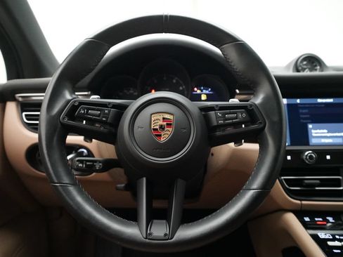 Certified 2024 Porsche Macan AWD/4WD image 14