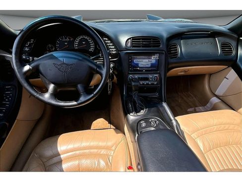 Used 2000 Chevrolet Corvette Convertible w/ Memory Pkg RWD image 18