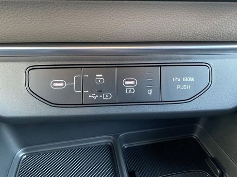 New 2026 Kia Carnival EX image 29