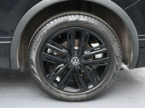 Used 2022 Volkswagen Tiguan SE R-Line AWD/4WD image 10