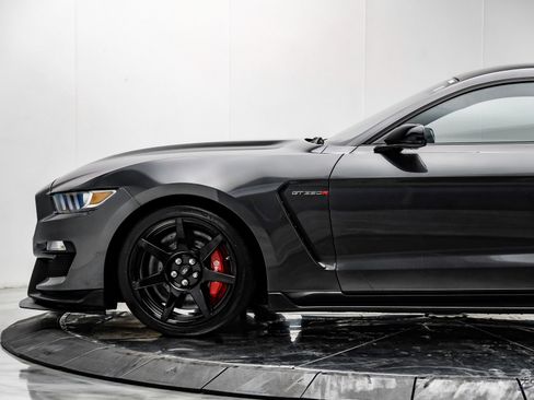 Used 2016 Ford Mustang Shelby GT350R w/ GT350R Equipment Group 920A image 8