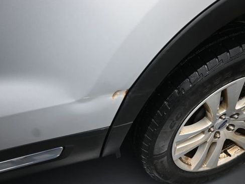 Used 2018 Ford Explorer XLT AWD/4WD image 13