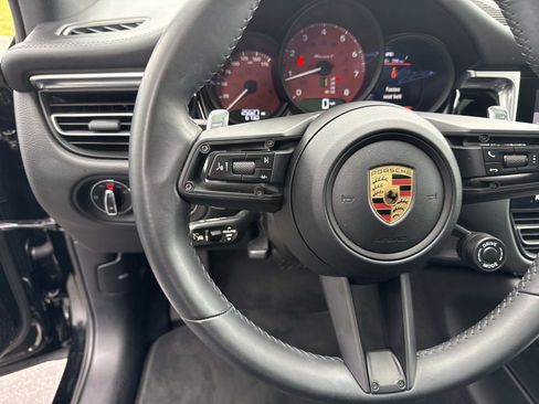 Used 2023 Porsche Macan Turbo AWD/4WD image 30