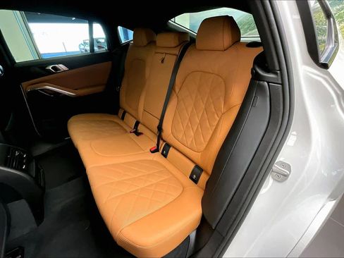Used 2025 BMW X6 xDrive40i w/ Parking Assistance Package image 21