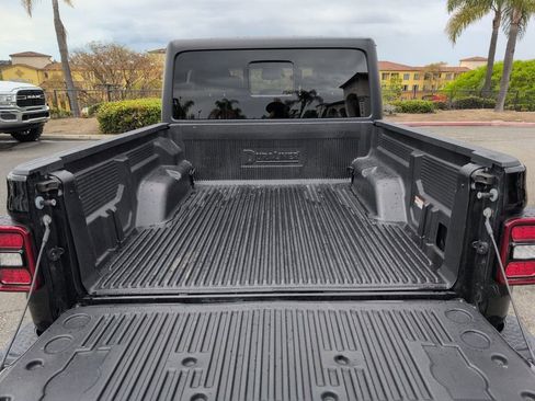 Certified 2026 Jeep Gladiator Mojave AWD/4WD image 25