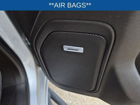 Used 2020 GMC Sierra 1500 SLT image 16