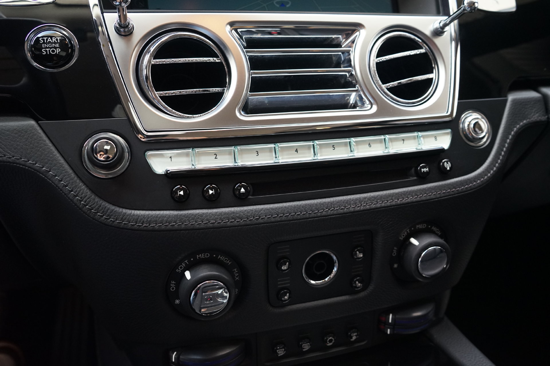 Used 2011 Rolls-Royce Ghost RWD image 10