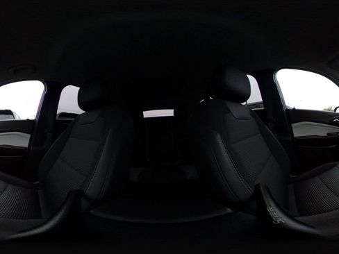 Used 2025 Chevrolet Trax LT w/ LT Convenience Package image 36