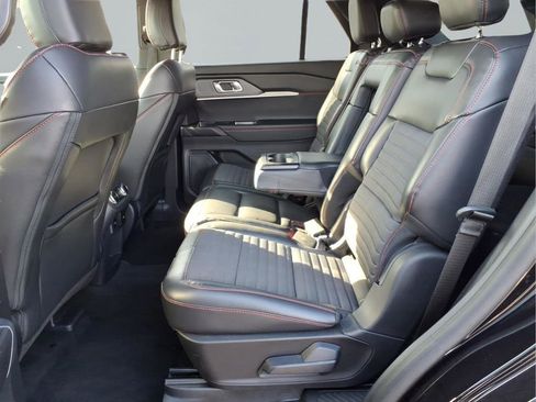 Used 2025 Ford Explorer ST-Line w/ ST-Line Street Pack image 26