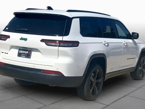 Used 2023 Jeep Grand Cherokee L Laredo AWD/4WD image 12