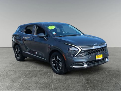 Used 2023 Kia Sportage LX image 7