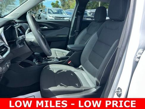 Used 2022 Chevrolet TrailBlazer LT w/ Convenience Package image 14