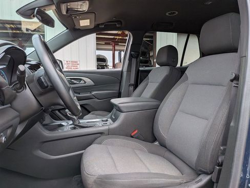 Used 2023 Chevrolet Traverse LT FWD image 14