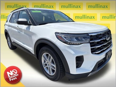 New 2026 Ford Explorer Active RWD image 1