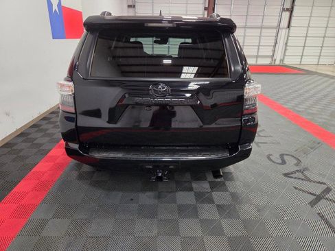 Used 2022 Toyota 4Runner SR5 Premium image 19