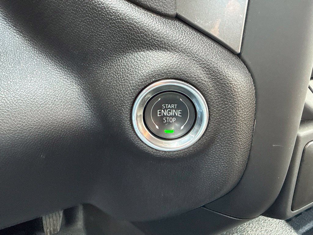 Used 2025 Chevrolet Silverado 1500 W/T RWD image 17