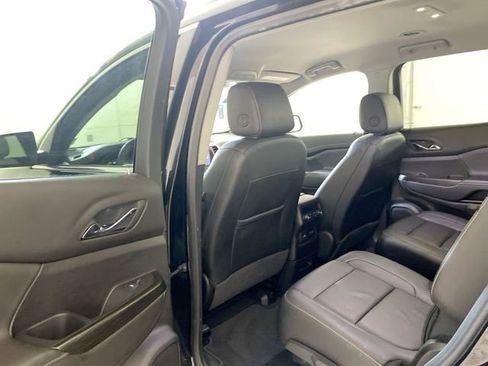 Used 2023 GMC Acadia SLT w/ Preferred Package image 29