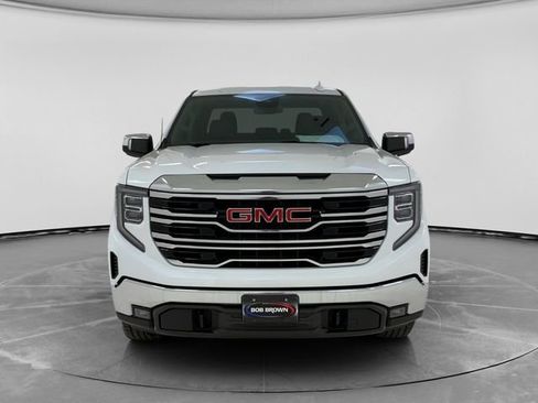 Used 2025 GMC Sierra 1500 SLT AWD/4WD image 8