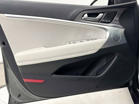 Used 2025 Genesis G70 3.3T Advanced image 37