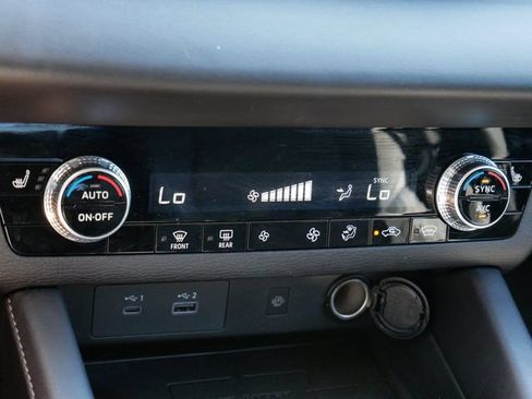 Used 2023 Mitsubishi Outlander SE AWD/4WD image 23