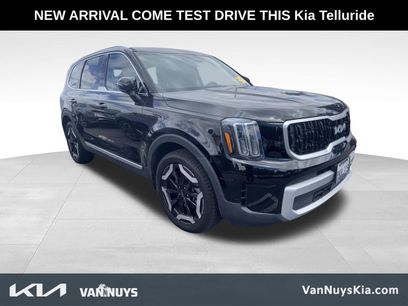 Used 2024 Kia Telluride EX w/ EX Captain's Chair Package