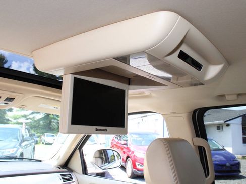 Used 2007 Cadillac Escalade ESV AWD w/ Information Package image 18