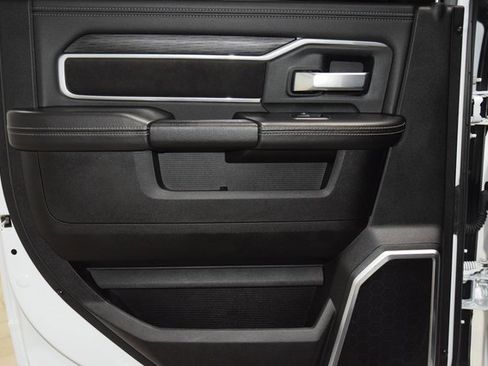 Used 2024 RAM 3500 Laramie w/ Night Edition image 45