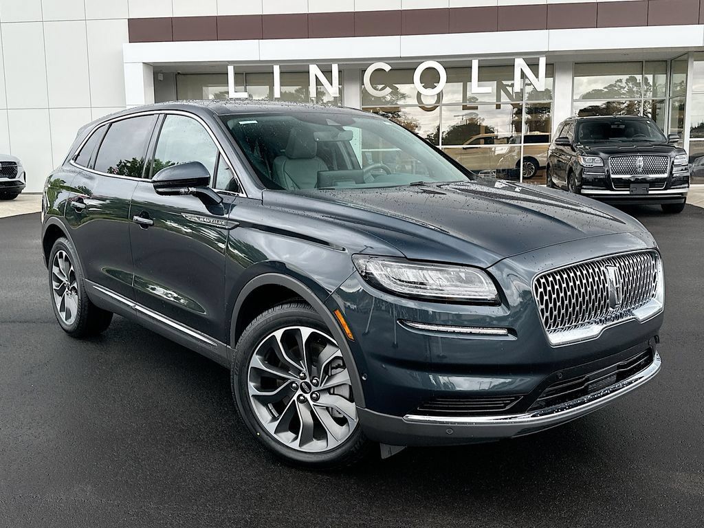 Certified 2023 Lincoln Nautilus Reserve w/ Equipment Group 201A FWD image 2