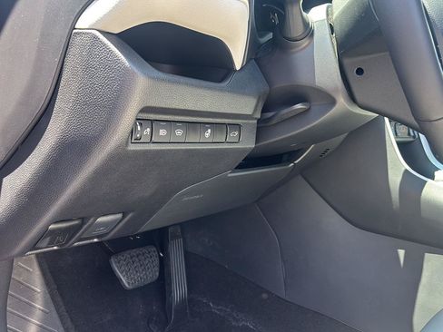 Used 2025 Toyota RAV4 XLE Premium w/ Weather Package AWD/4WD image 34