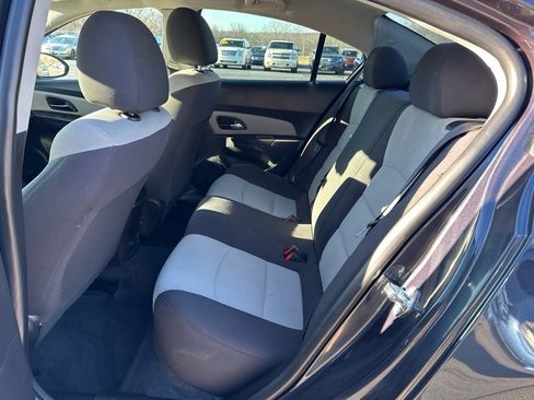 Used 2015 Chevrolet Cruze LS image 12