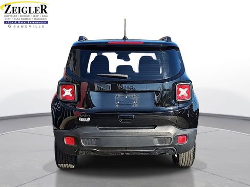 Used 2023 Jeep Renegade Altitude w/ Convenience Group I image 6