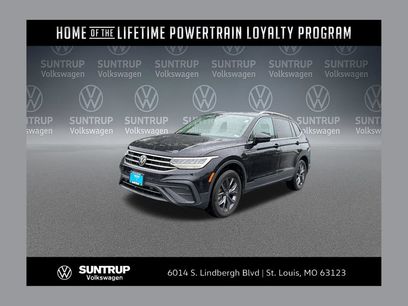 Used 2023 Volkswagen Tiguan SE w/ Panoramic Sunroof Package